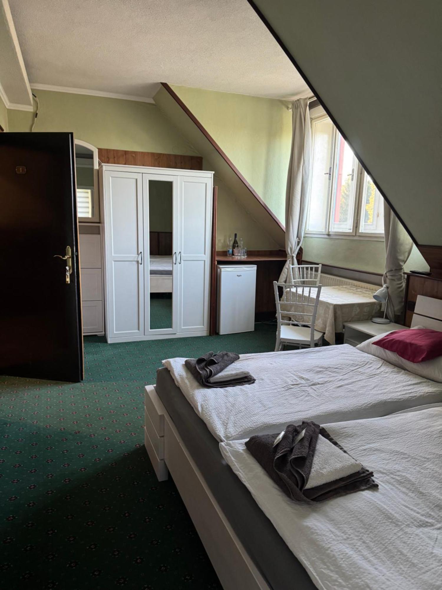 Penzion Landstejnsky Dvur Slavonice Buitenkant foto